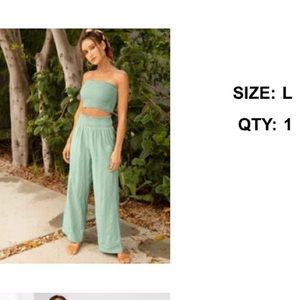 2 piece set. Ordered from SHEIN. Tags still on.